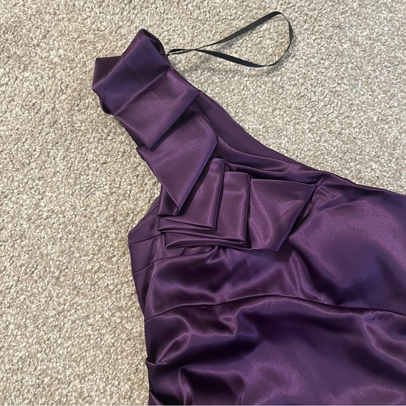 B. Smart deep purple satin one shoulder ruched dress. Mini. Size 9/10. - Picture 3 of 3